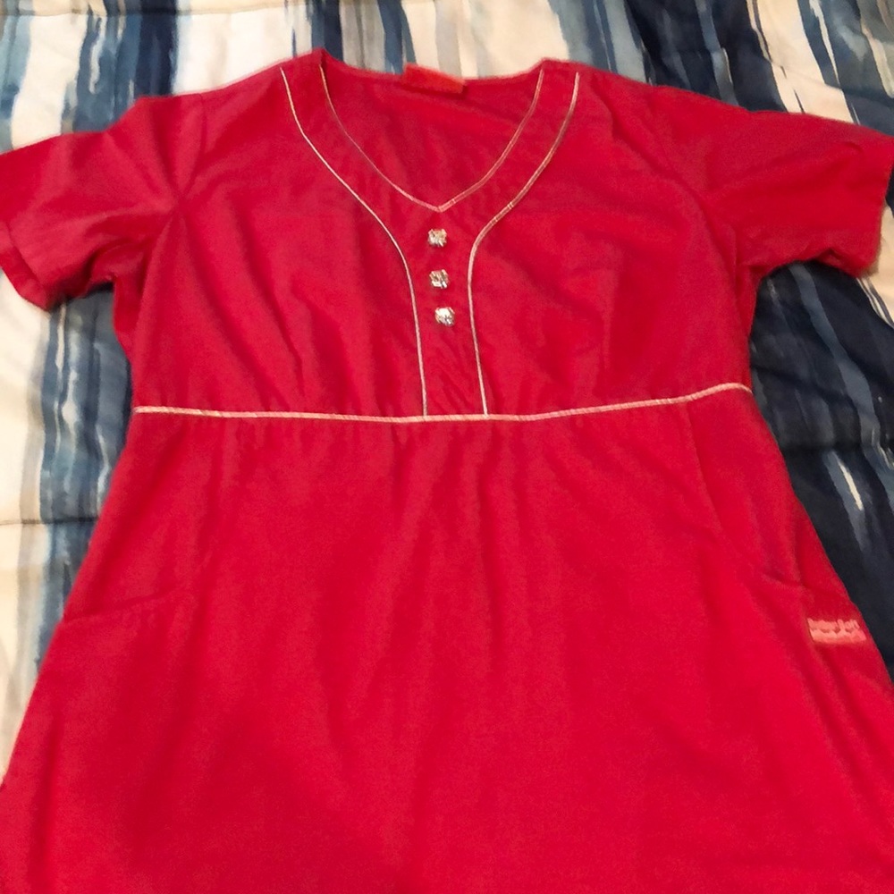 Scrub top